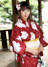 虽然年龄稍大但演技较出色的70后女优村上凉子的一组图片集(9)